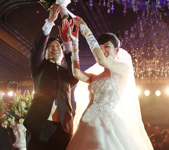 叶世荣婚礼现场婚纱照